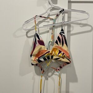 Friable bikini top